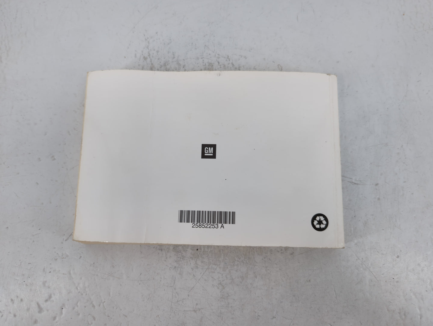 2010 Chevrolet Malibu Owners Manual Book Guide P/N:25852253 A OEM Used Auto Parts - Oemusedautoparts1.com