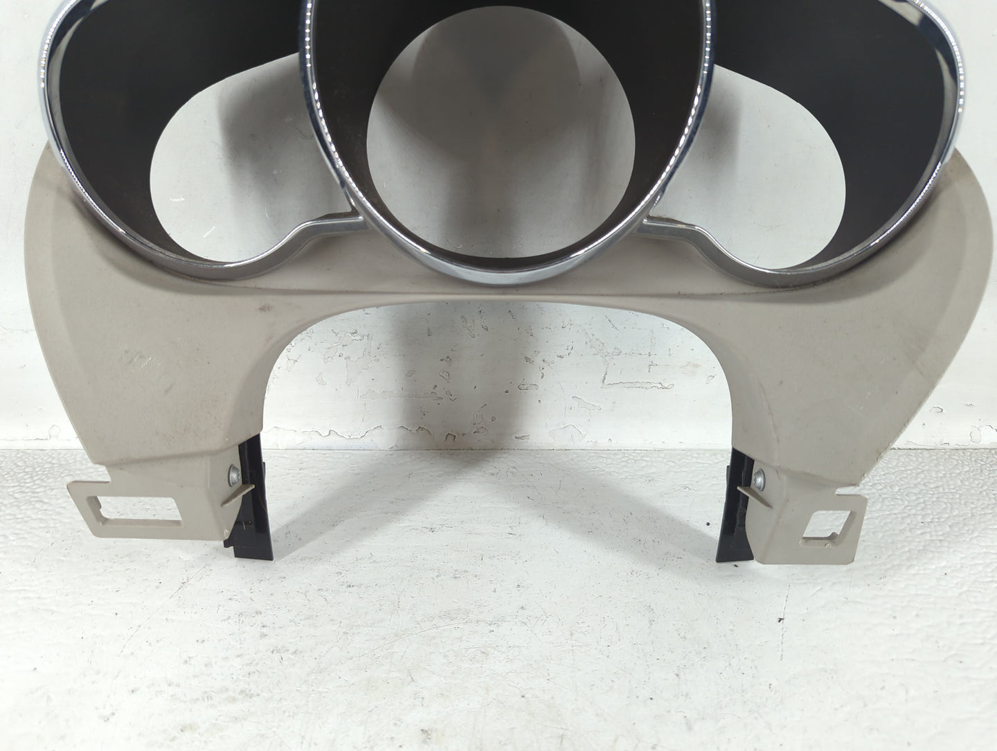 2010 Chevrolet Malibu Radio Climate Panel Bezel - Oemusedautoparts1.com