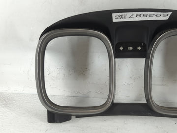 2010 Chevrolet Malibu Radio Climate Panel Bezel