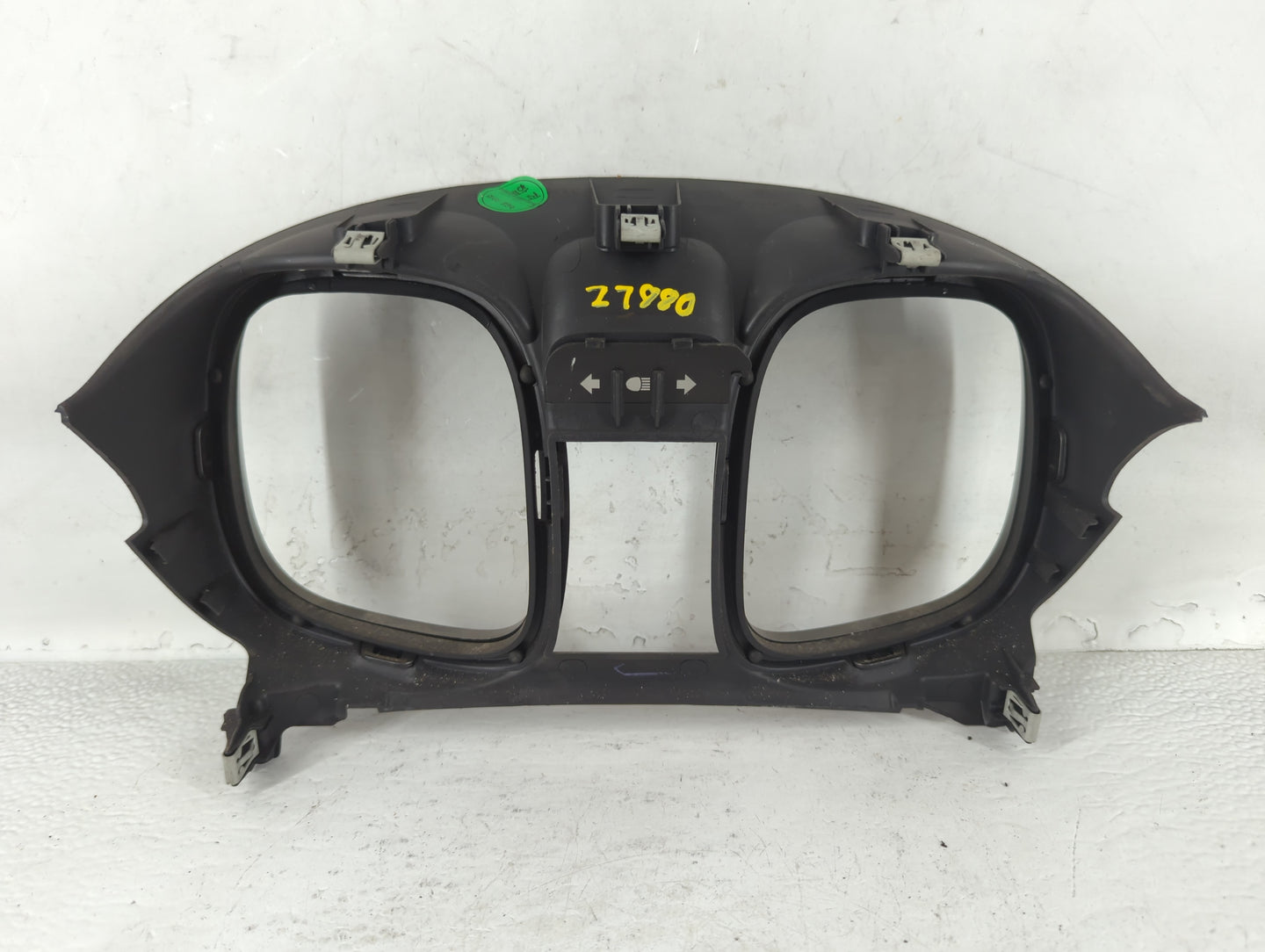 2010 Chevrolet Malibu Radio Climate Panel Bezel - Oemusedautoparts1.com