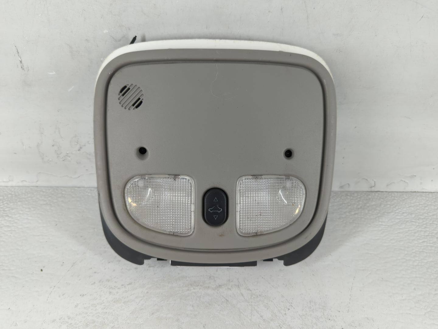 2010 Chevrolet Malibu Overhead Roof Console - Oemusedautoparts1.com