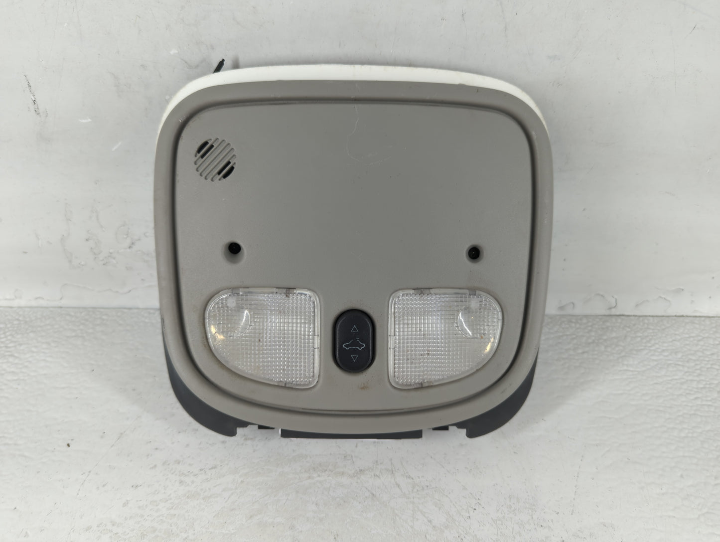 2010 Chevrolet Malibu Overhead Roof Console - Oemusedautoparts1.com