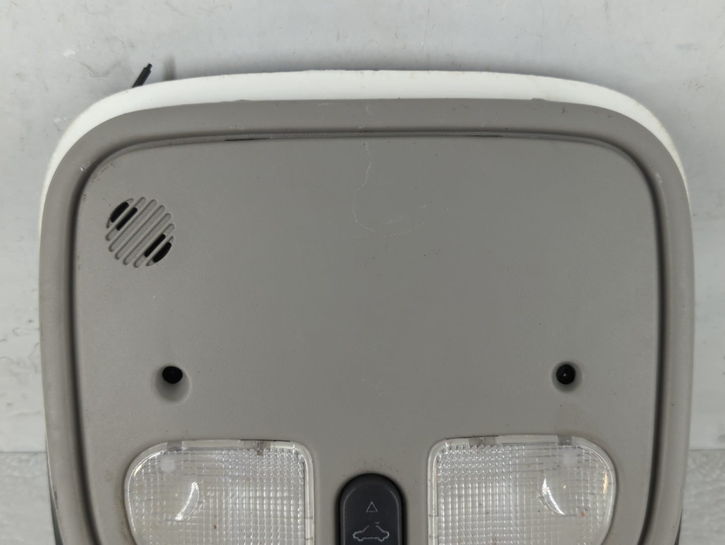2010 Chevrolet Malibu Overhead Roof Console - Oemusedautoparts1.com