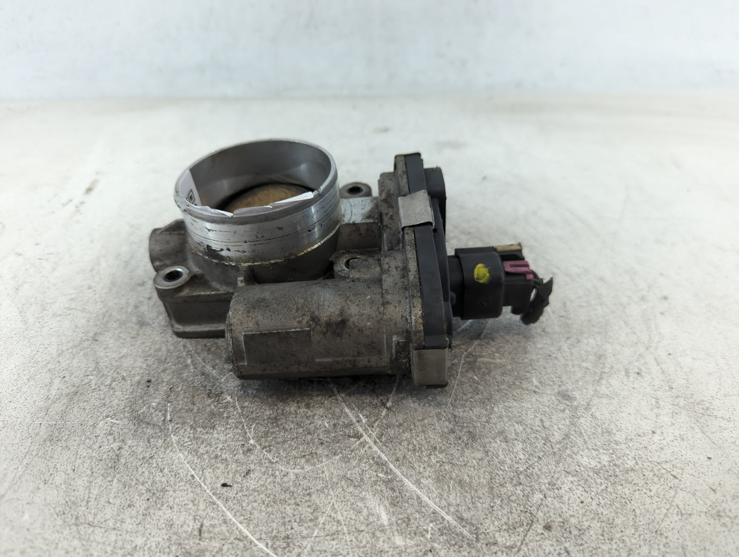 2008-2012 Chevrolet Malibu Throttle Body Fits Fits 2007 2008 2009 2010 2011 2012 OEM Used Auto Parts - Oemusedautoparts1.com