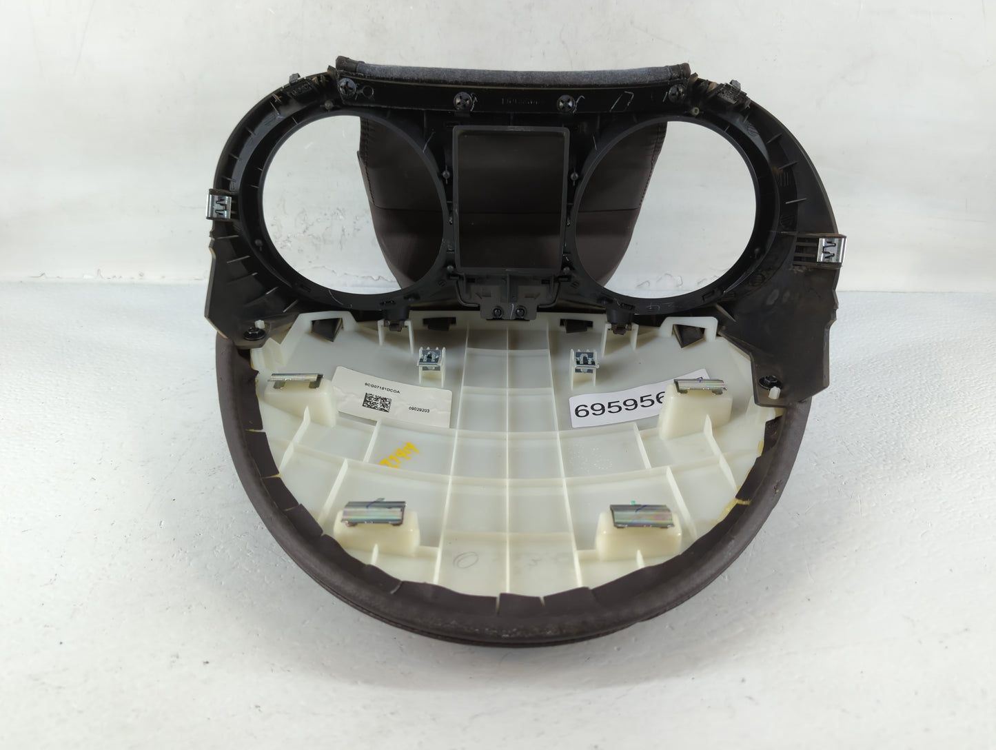 2010 Chevrolet Malibu Radio Climate Panel Bezel - Oemusedautoparts1.com