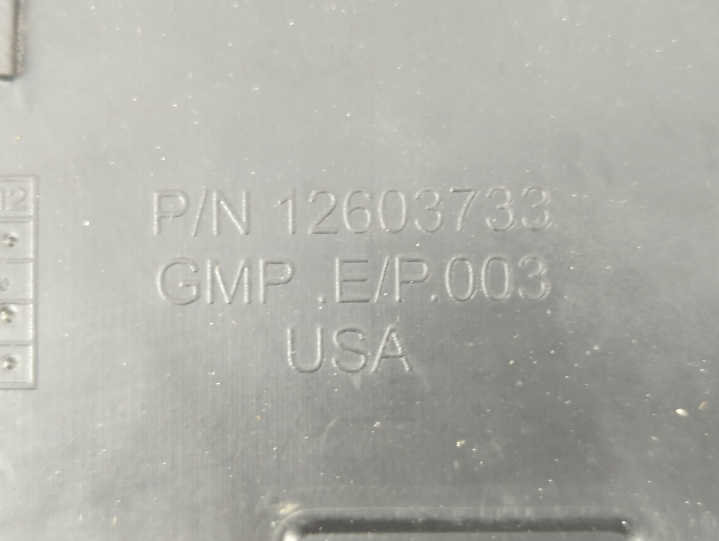 2010 Chevrolet Malibu Engine Cover - Oemusedautoparts1.com