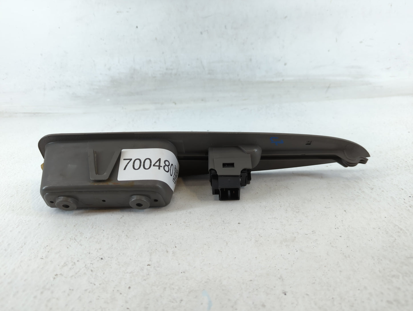 2010-2011 Chevrolet Malibu Master Power Window Switch Replacement Driver Side Left P/N:25952178 Fits Fits 2010 2011 OEM Used