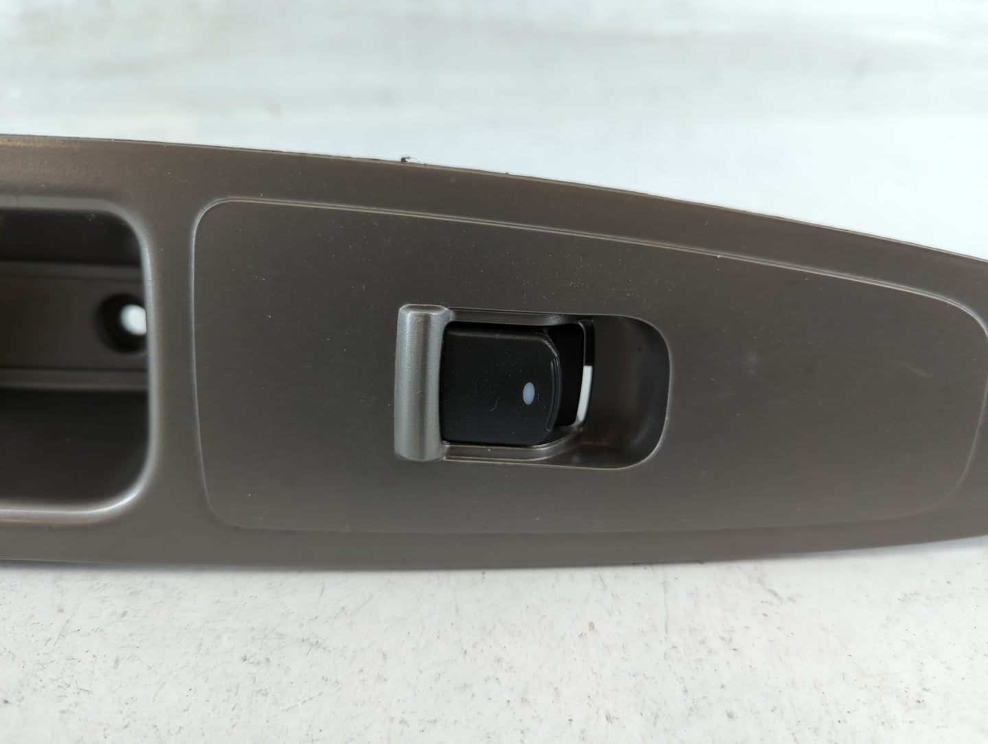 2010-2011 Chevrolet Malibu Master Power Window Switch Replacement Driver Side Left P/N:5952182 Fits Fits 2010 2011 OEM Used 