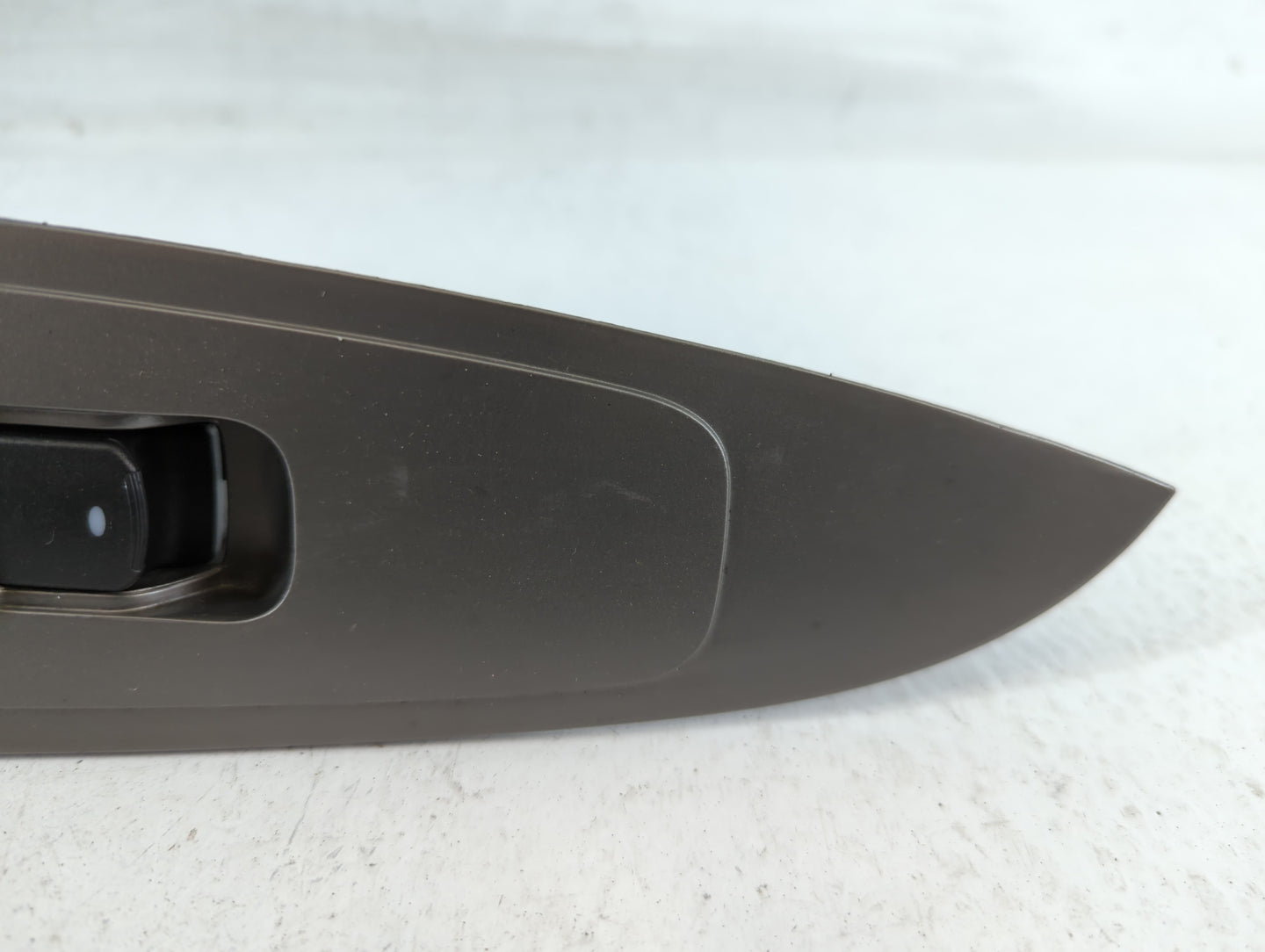 2010-2011 Chevrolet Malibu Master Power Window Switch Replacement Driver Side Left P/N:5952182 Fits Fits 2010 2011 OEM Used 
