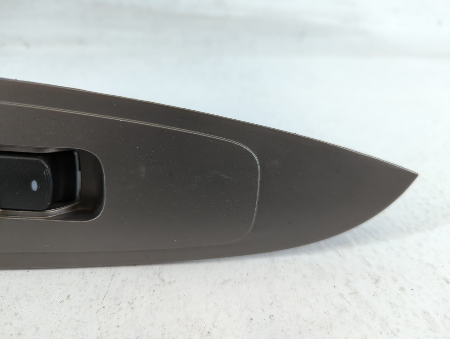 2010-2011 Chevrolet Malibu Master Power Window Switch Replacement Driver Side Left P/N:5952182 Fits Fits 2010 2011 OEM Used 