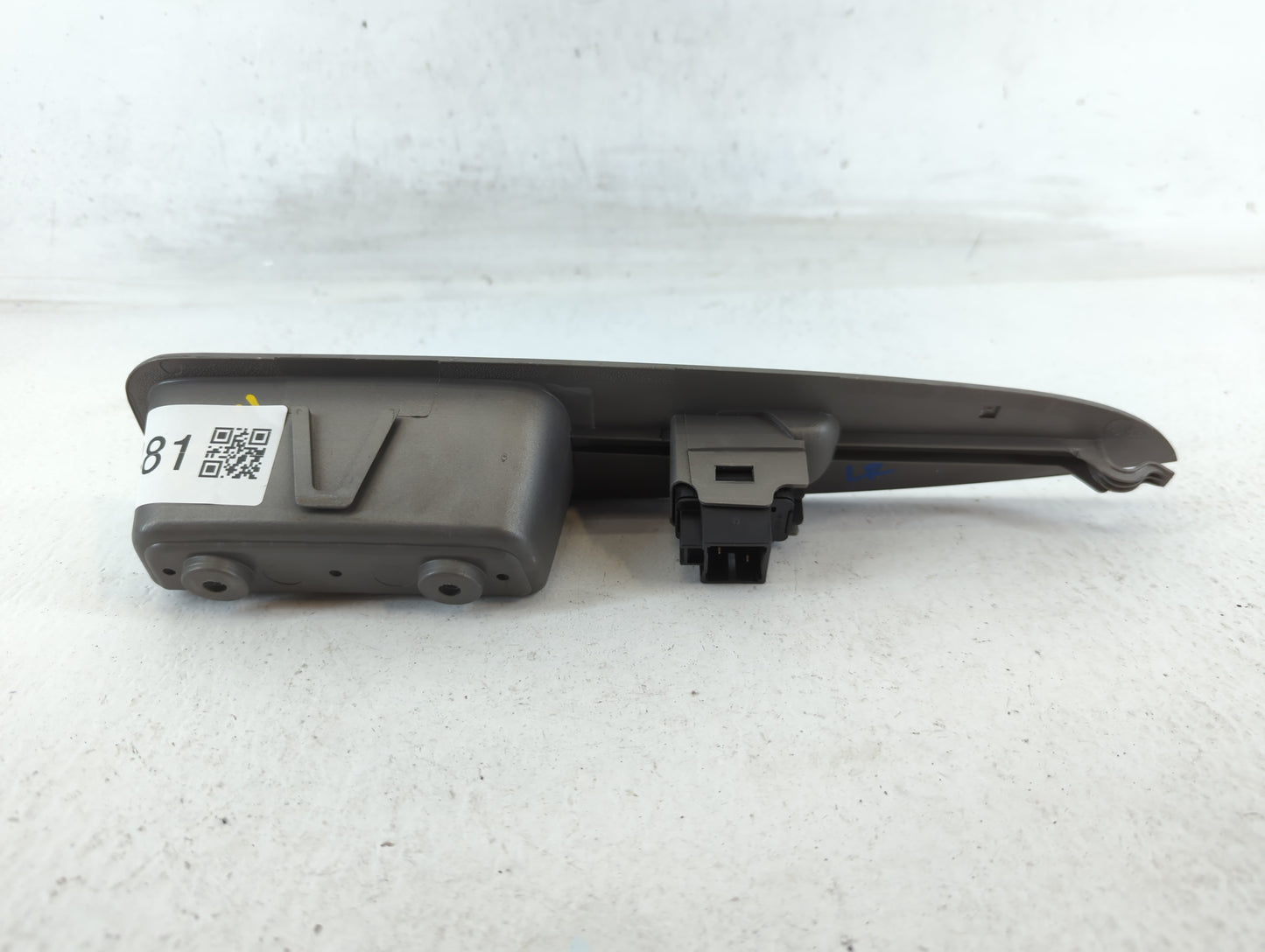 2010-2011 Chevrolet Malibu Master Power Window Switch Replacement Driver Side Left P/N:5952182 Fits Fits 2010 2011 OEM Used 