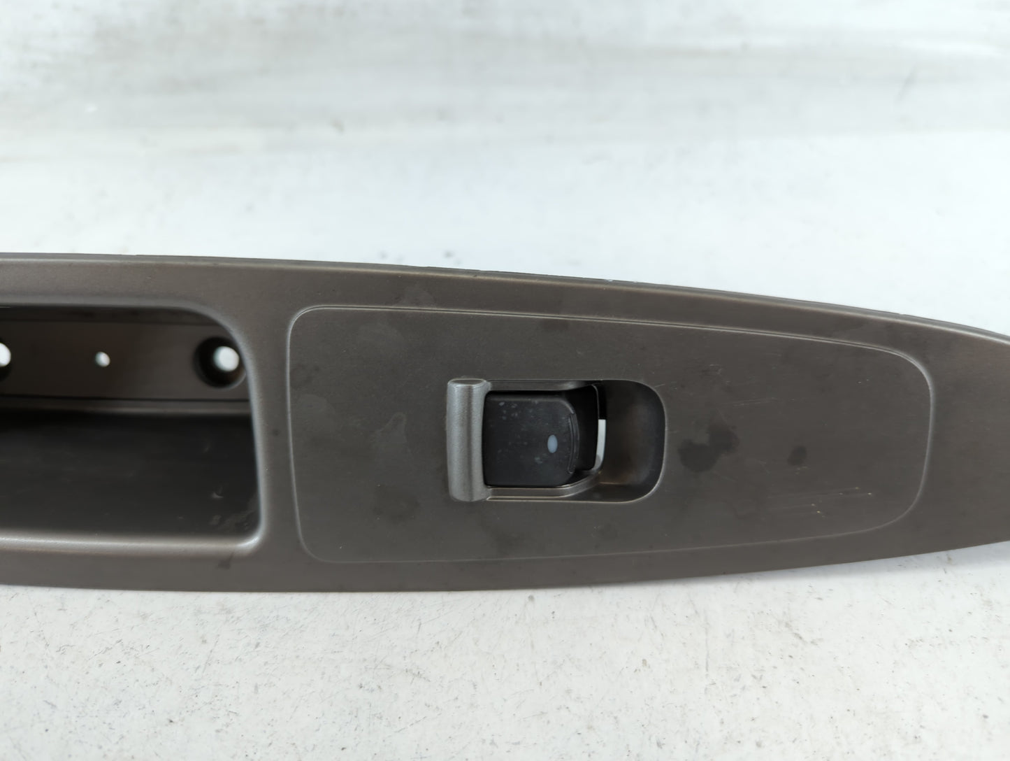 2010-2011 Chevrolet Malibu Master Power Window Switch Replacement Driver Side Left P/N:22684675 Fits Fits 2010 2011 OEM Used