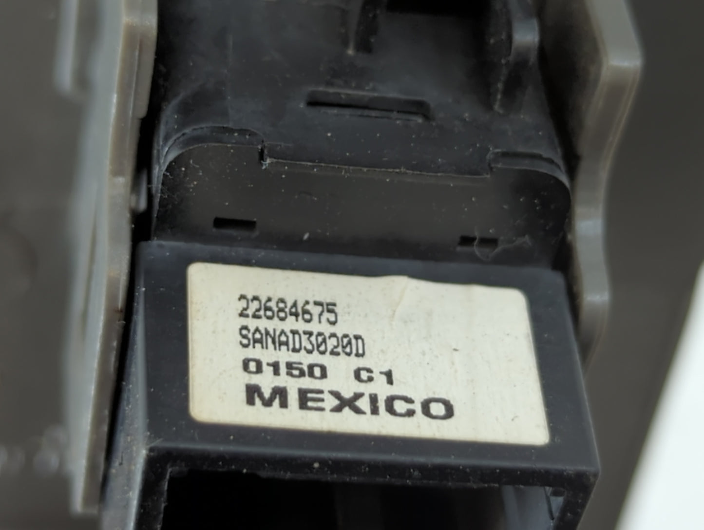 2010-2011 Chevrolet Malibu Master Power Window Switch Replacement Driver Side Left P/N:22684675 Fits Fits 2010 2011 OEM Used