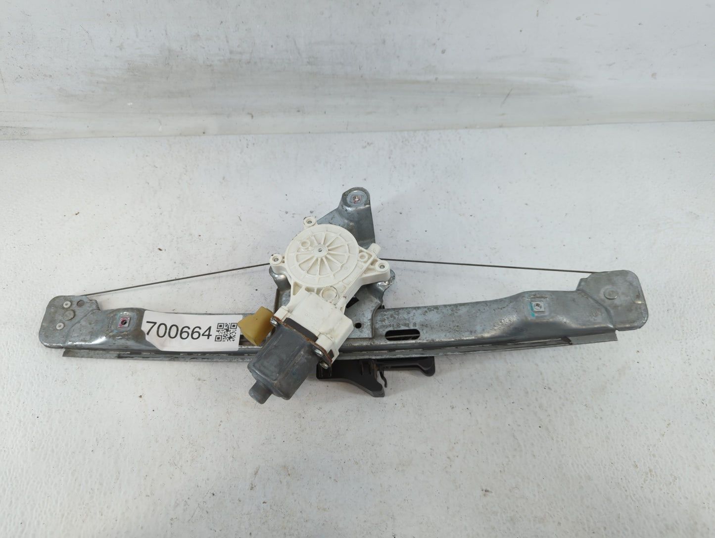 2008-2012 Chevrolet Malibu Window Regulator Right Passenger Rear - Oemusedautoparts1.com