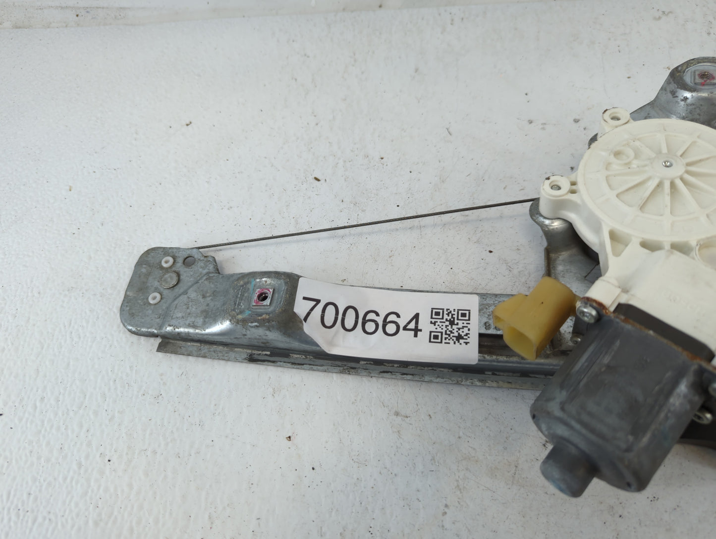 2008-2012 Chevrolet Malibu Window Regulator Right Passenger Rear - Oemusedautoparts1.com