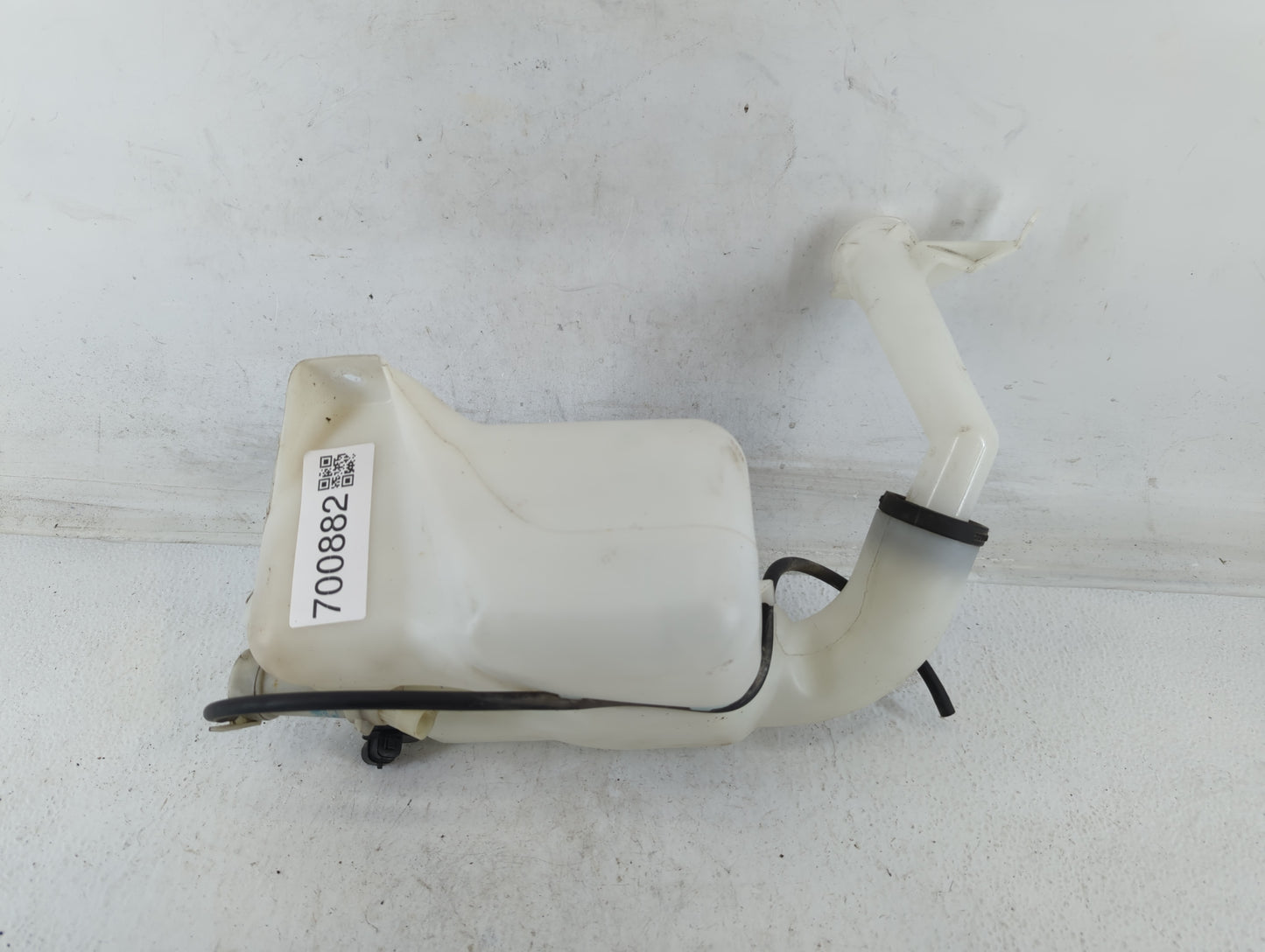 2007 Chevrolet Malibu Radiator Coolant Overflow Expansion Tank Bottle 700882 - Oemusedautoparts1.com