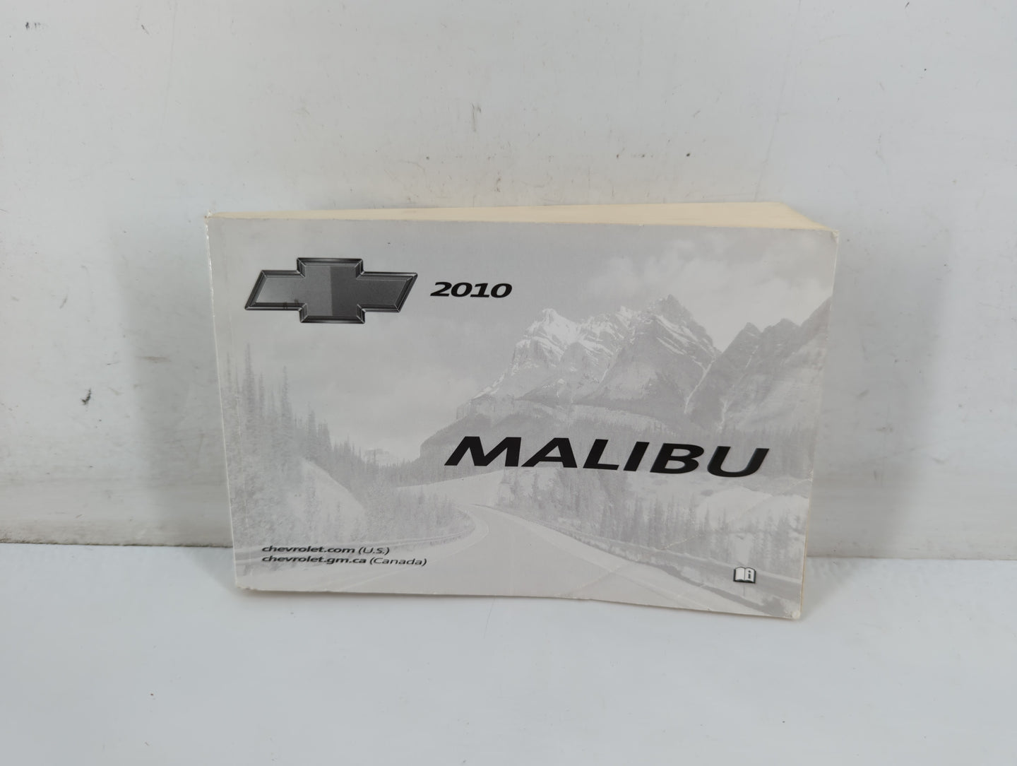 2010 Chevrolet Malibu Owners Manual Book Guide P/N:25852253 B OEM Used Auto Parts - Oemusedautoparts1.com