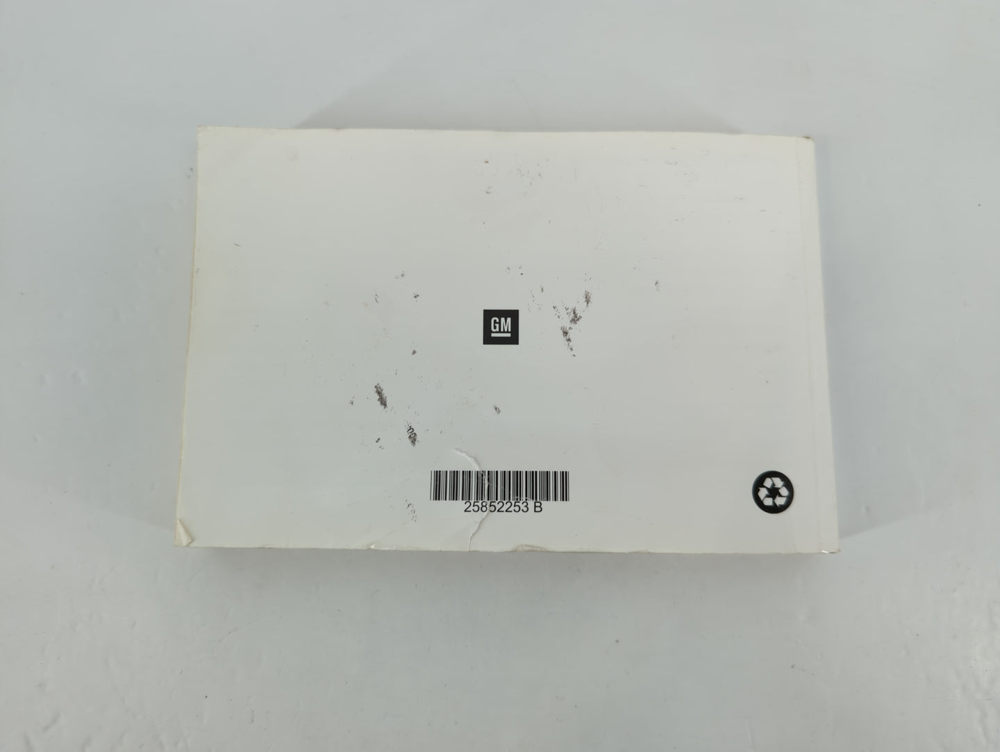 2010 Chevrolet Malibu Owners Manual Book Guide P/N:25852253 B OEM Used Auto Parts - Oemusedautoparts1.com