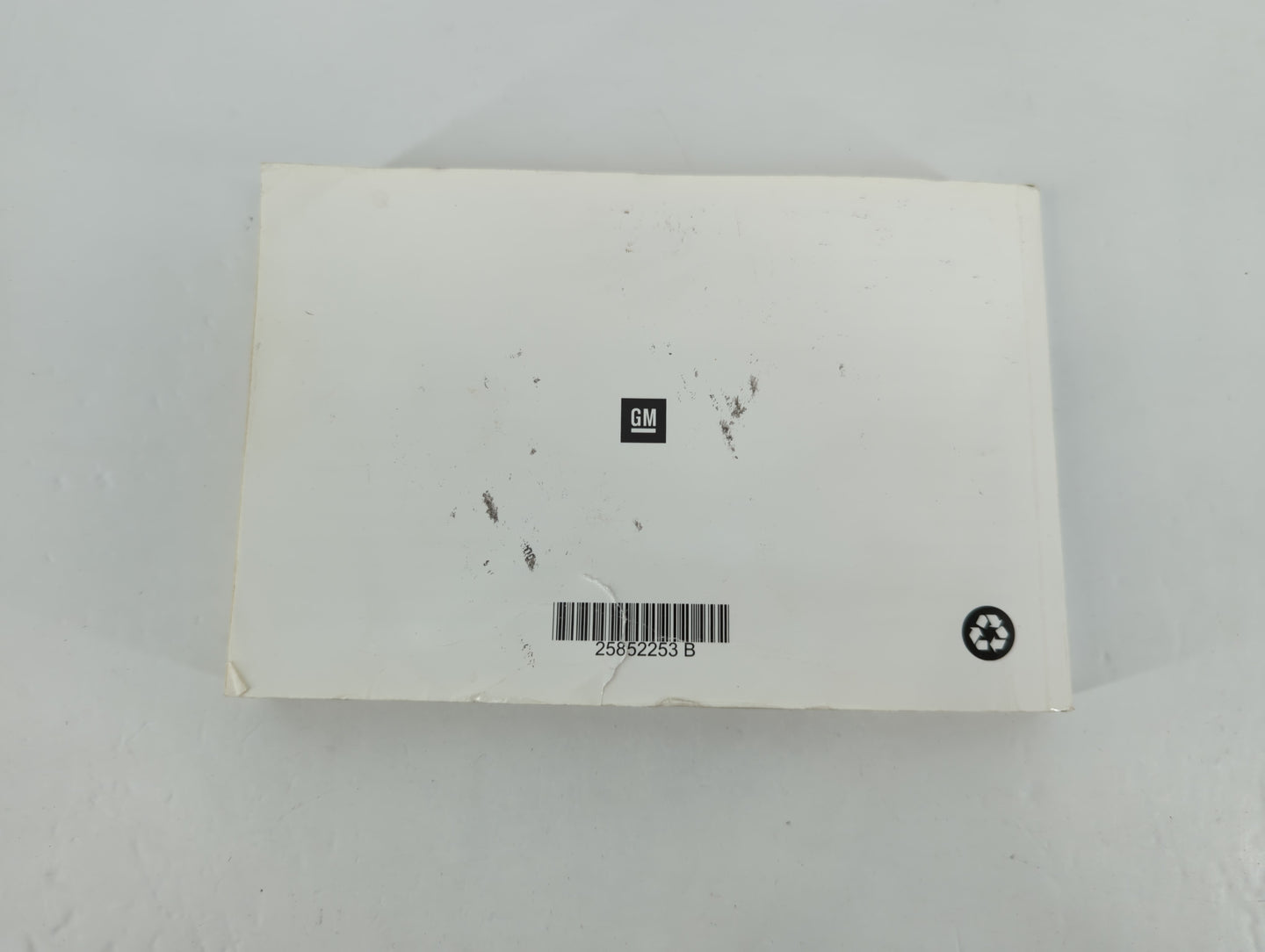 2010 Chevrolet Malibu Owners Manual Book Guide P/N:25852253 B OEM Used Auto Parts - Oemusedautoparts1.com