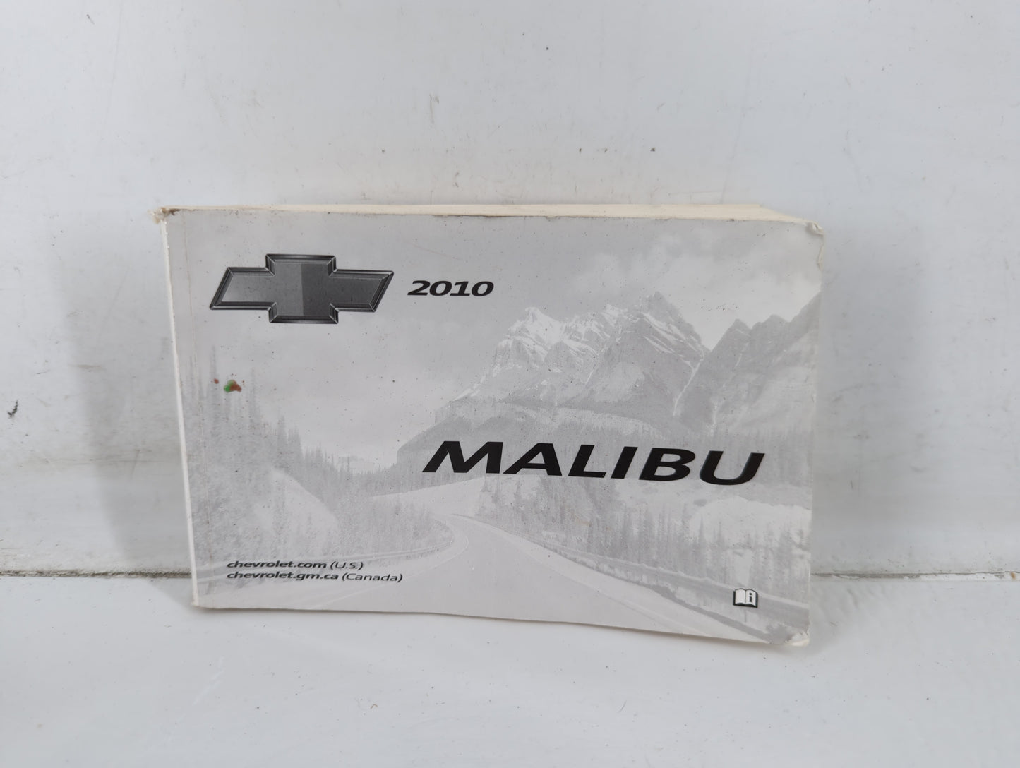 2010 Chevrolet Malibu Owners Manual Book Guide P/N:25852253 B OEM Used Auto Parts - Oemusedautoparts1.com