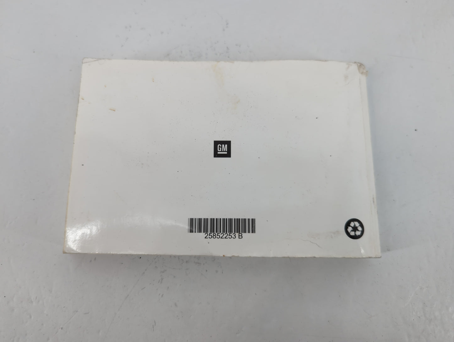 2010 Chevrolet Malibu Owners Manual Book Guide P/N:25852253 B OEM Used Auto Parts - Oemusedautoparts1.com