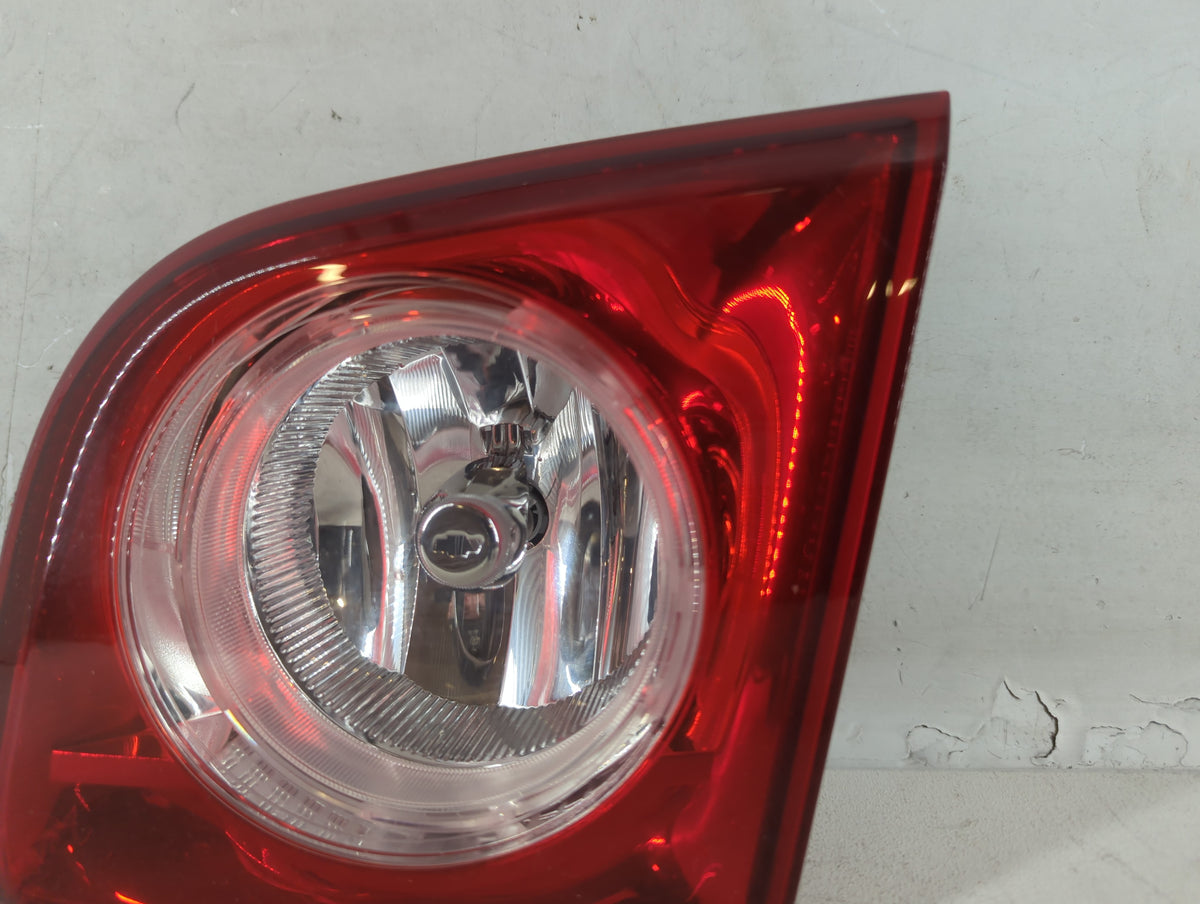 2008-2012 Chevrolet Malibu Rear Center Lid Brake Light Tail Light P/N:15271121 Fits Fits 2008 2009 2010 2011 2012 OEM Used A