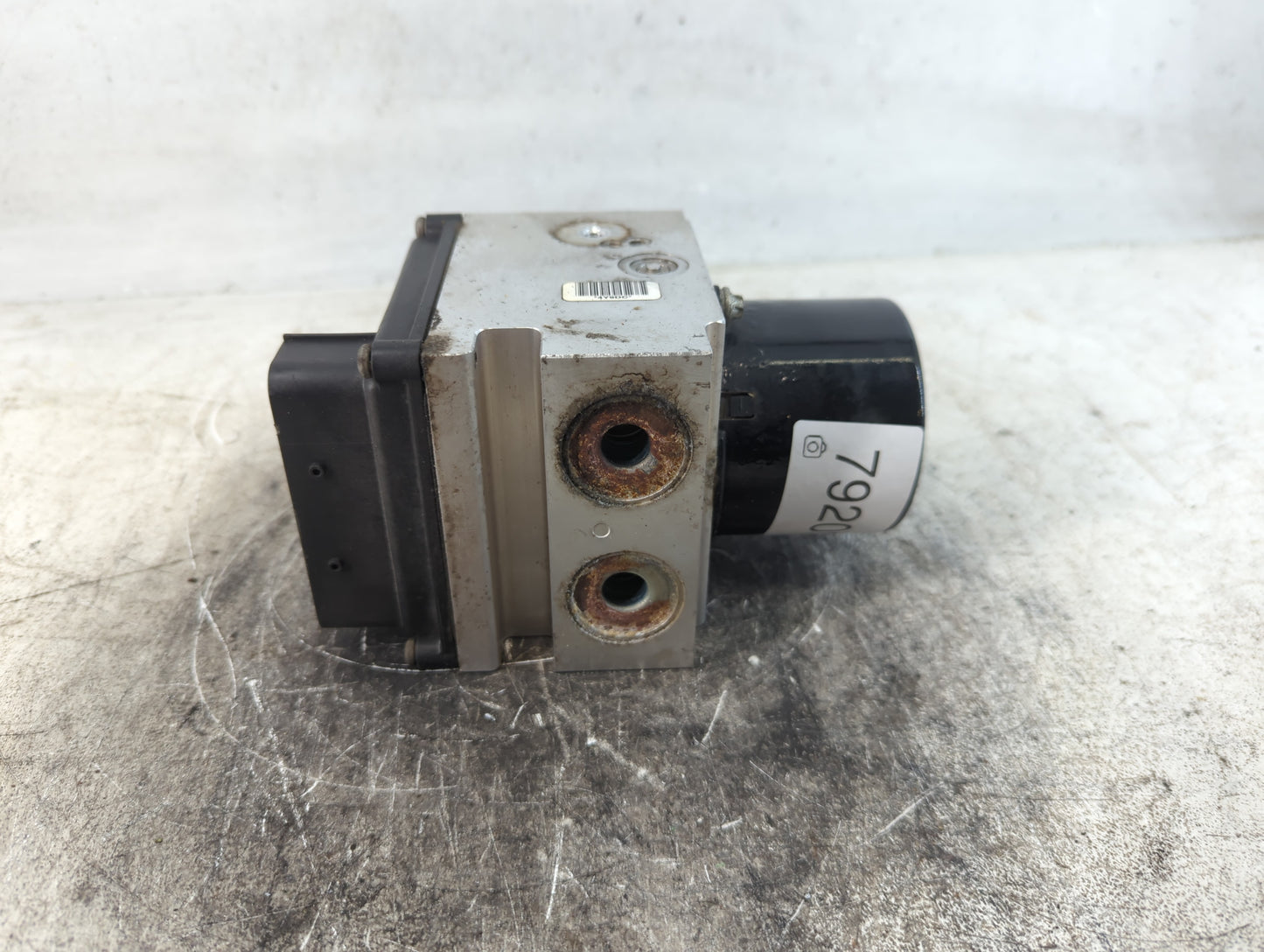 2010 Chevrolet Malibu ABS Pump Control Module Replacement P/N:25949990 Fits OEM Used Auto Parts - Oemusedautoparts1.com