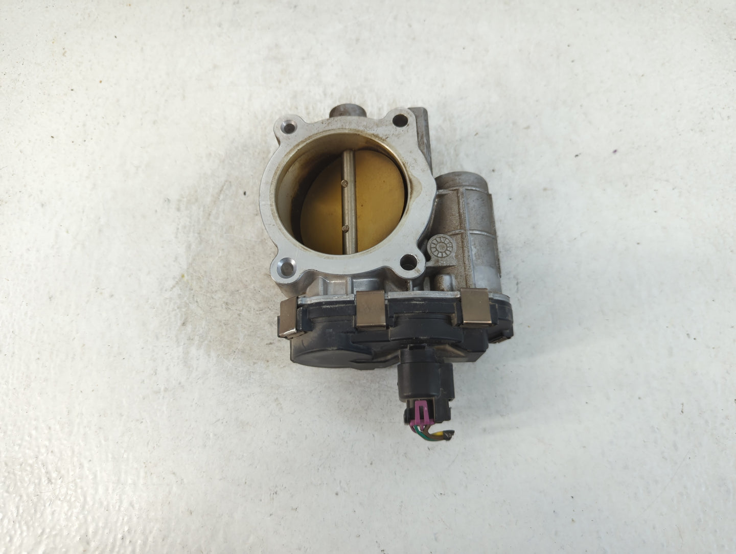 2008-2012 Chevrolet Malibu Throttle Body Fits Fits 2007 2008 2009 2010 2011 2012 2013 2014 OEM Used Auto Parts - Oemusedauto
