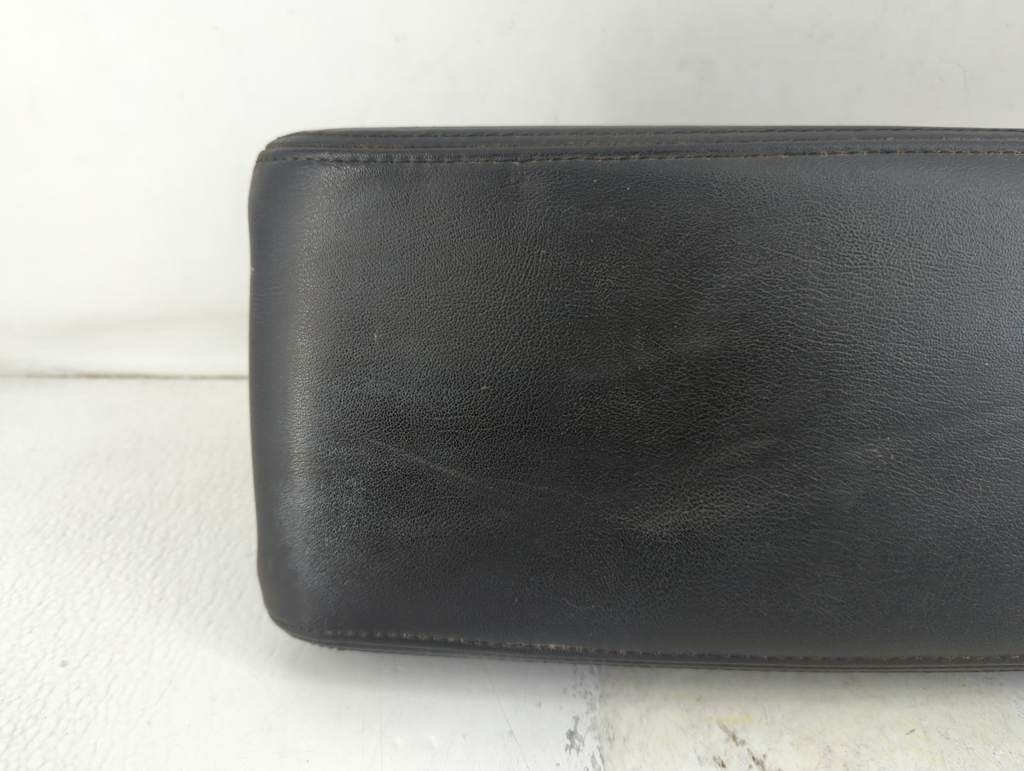 2010 Chevrolet Malibu Center Console Armrest Cover Lid P/N:1393615 Fits OEM Used Auto Parts - Oemusedautoparts1.com