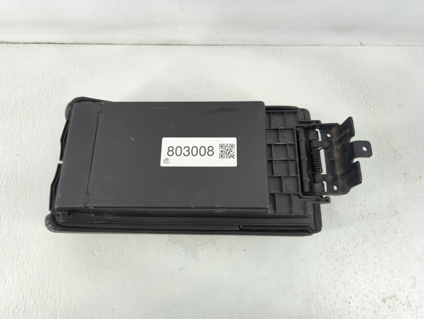2010 Chevrolet Malibu Center Console Armrest Cover Lid P/N:1393615 Fits OEM Used Auto Parts - Oemusedautoparts1.com