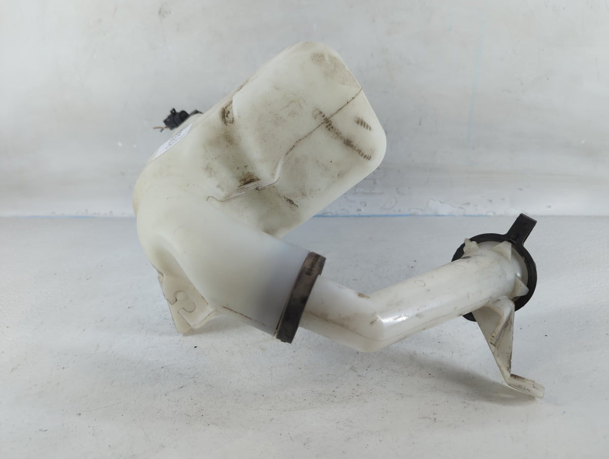2007 Chevrolet Malibu Radiator Coolant Overflow Expansion Tank Bottle 818338 - Oemusedautoparts1.com