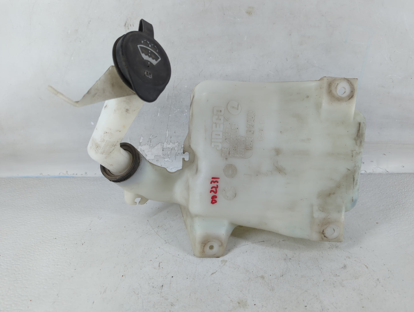 2007 Chevrolet Malibu Radiator Coolant Overflow Expansion Tank Bottle - Oemusedautoparts1.com