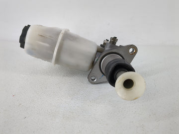 2008-2012 Chevrolet Malibu Brake Master Cylinder