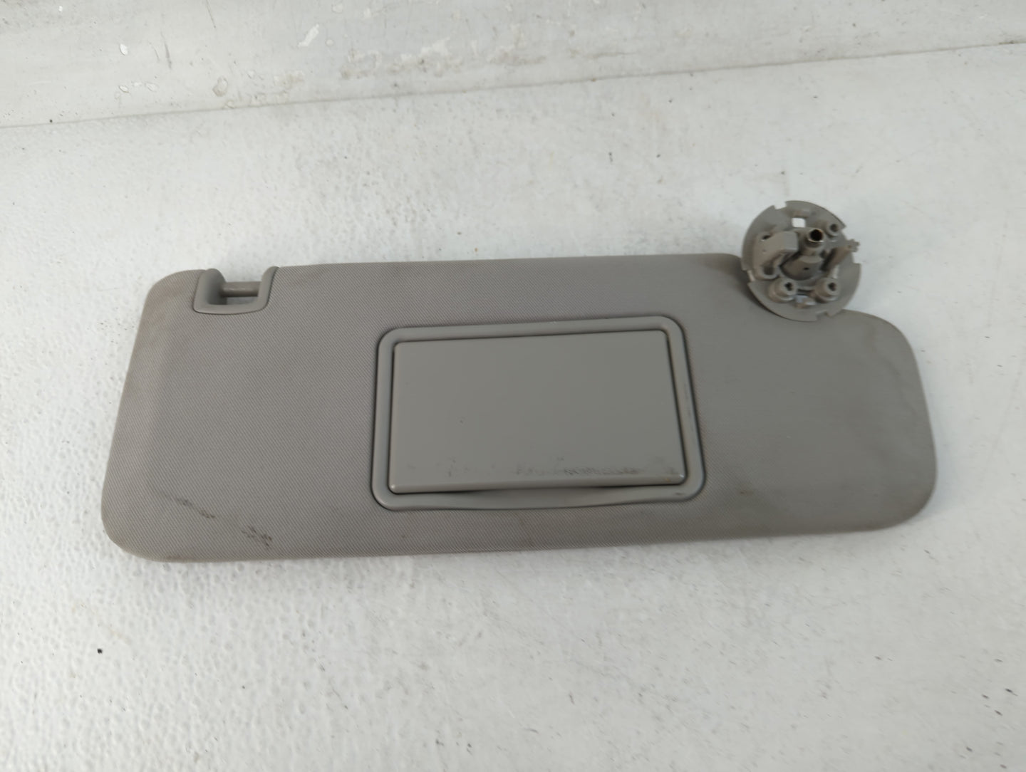 2004-2012 Chevrolet Malibu Sun Visor Shade Replacement Passenger Right Mirror Fits Fits 2004 2005 2008 2009 2010 2011 2012 O