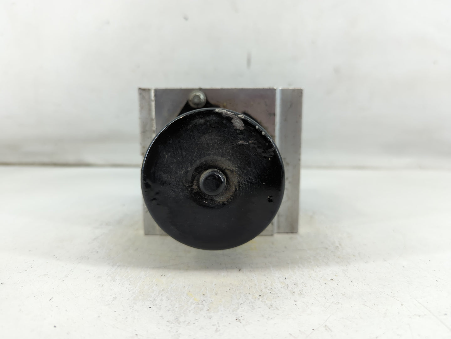 2010 Chevrolet Malibu ABS Pump Control Module Replacement Fits OEM Used Auto Parts - Oemusedautoparts1.com