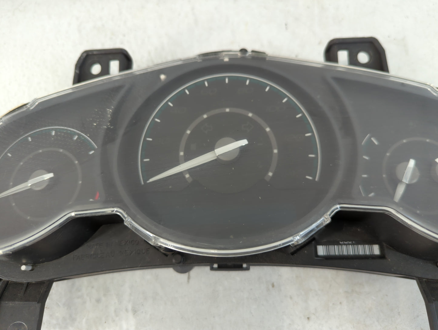 2010 Chevrolet Malibu Instrument Cluster Speedometer Gauges Fits OEM Used Auto Parts - Oemusedautoparts1.com