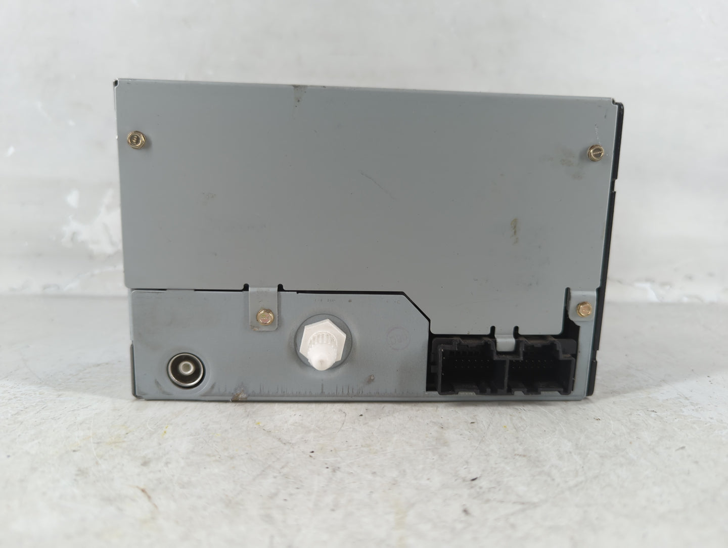 2010 Chevrolet Malibu Radio AM FM Cd Player Receiver Replacement Fits OEM Used Auto Parts - Oemusedautoparts1.com