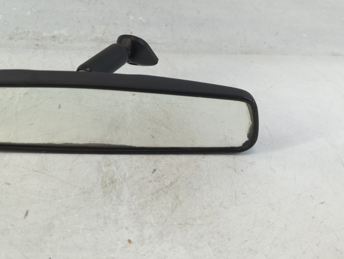 2010 Chevrolet Malibu Interior Rear View Mirror Replacement OEM P/N:IE8011083 Fits OEM Used Auto Parts - Oemusedautoparts1.c