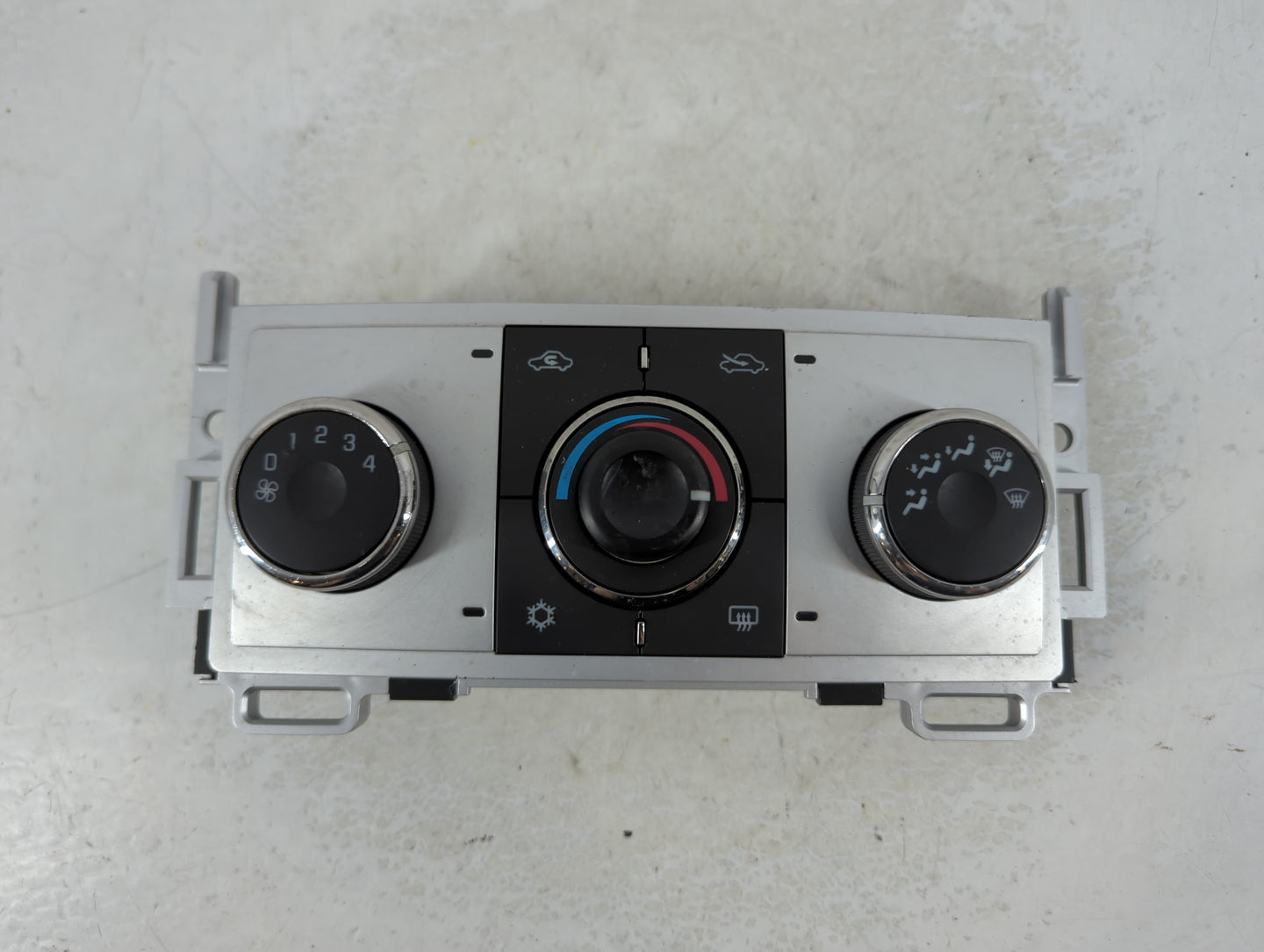 2010 Chevrolet Malibu Climate Control Module Temperature AC/Heater Replacement P/N:28251428 Fits OEM Used Auto Parts - Oemus