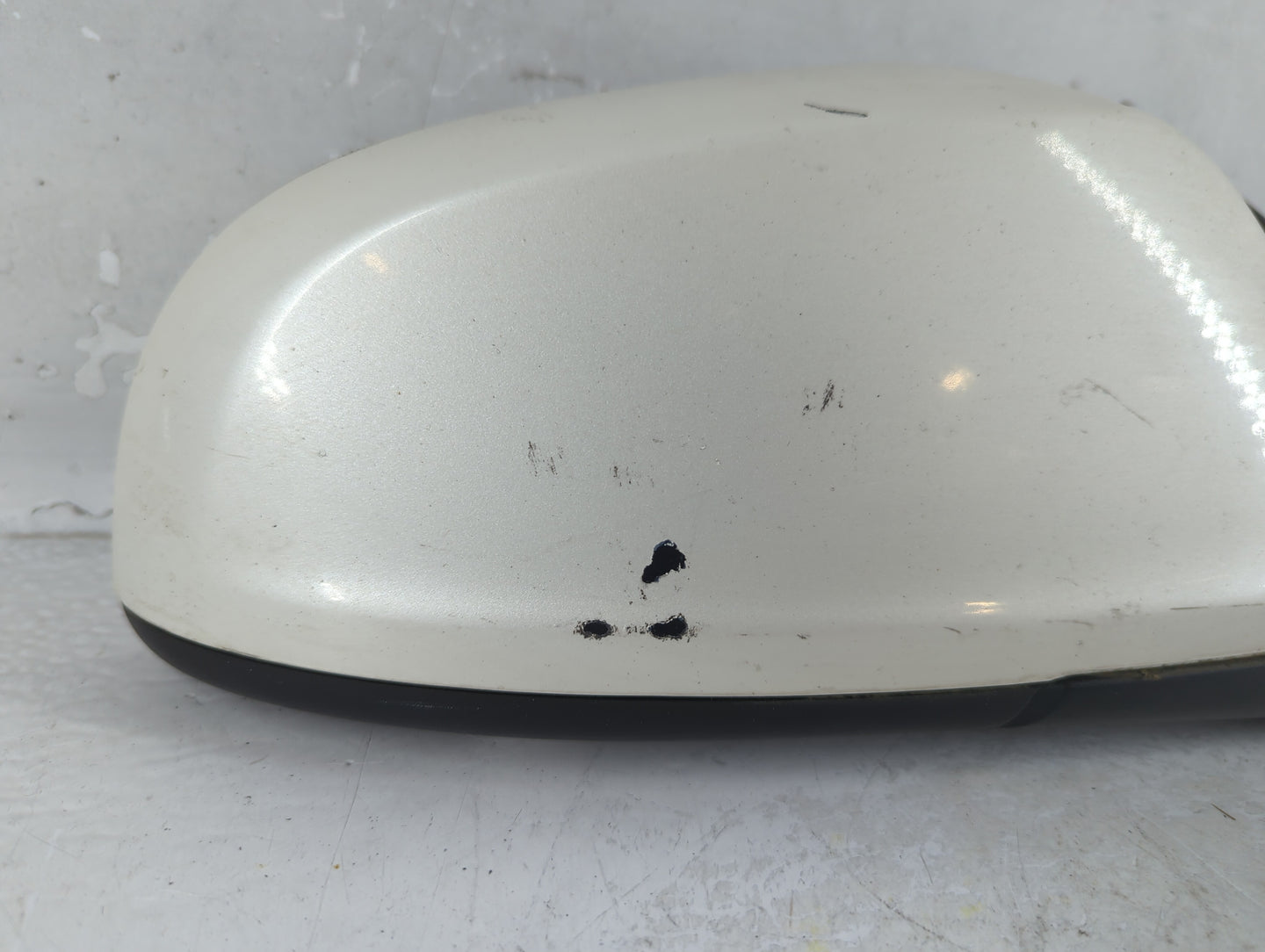 2008-2012 Chevrolet Malibu Passenger Right Side View Manual Door Mirror - Oemusedautoparts1.com