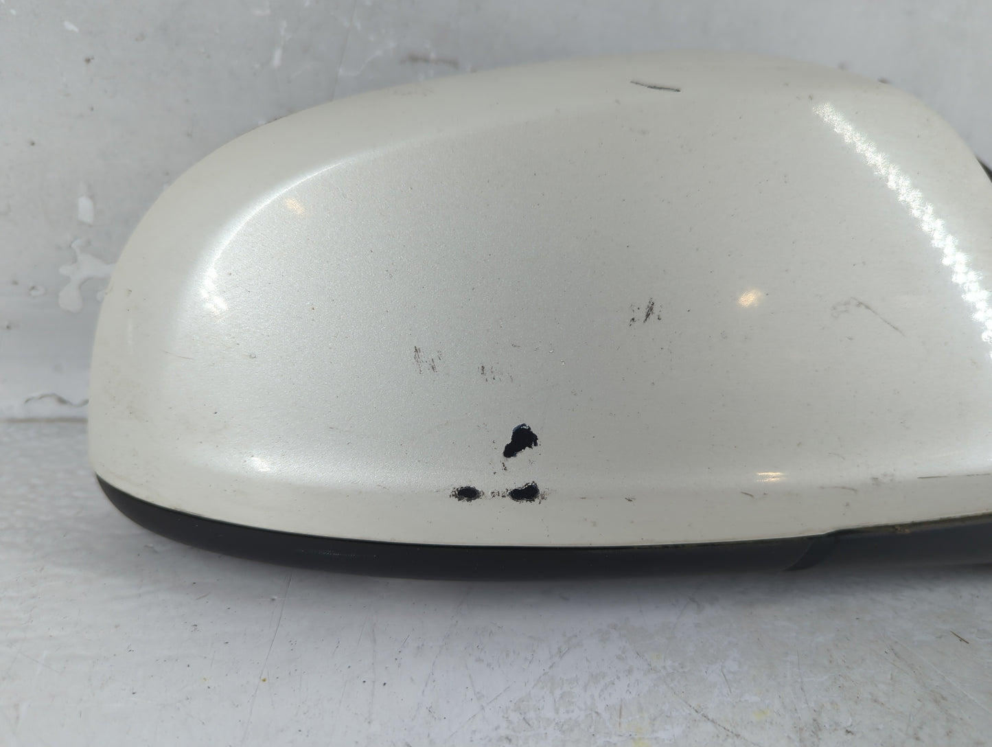 2008-2012 Chevrolet Malibu Passenger Right Side View Manual Door Mirror - Oemusedautoparts1.com