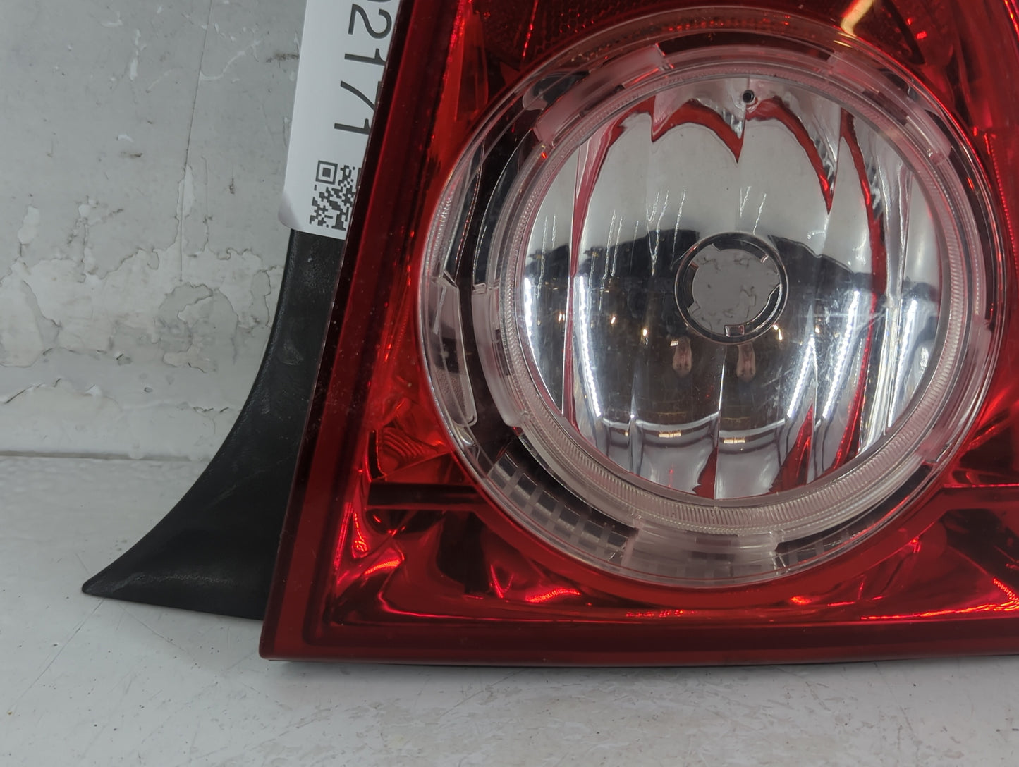 2010 Chevrolet Malibu Tail Light Assembly Passenger Right OEM P/N:GM 25879095 Fits OEM Used Auto Parts - Oemusedautoparts1.c