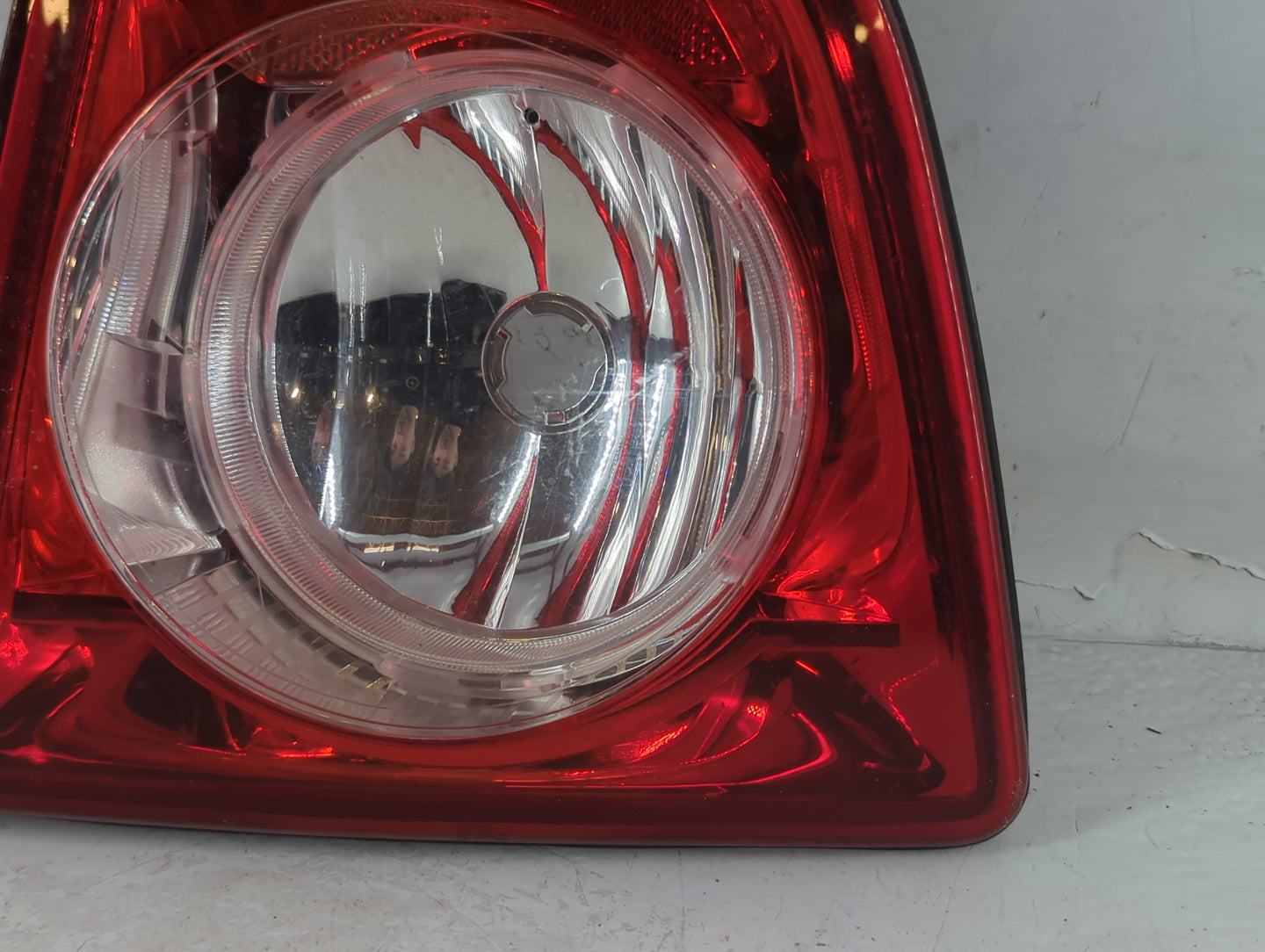 2010 Chevrolet Malibu Tail Light Assembly Passenger Right OEM P/N:GM 25879095 Fits OEM Used Auto Parts - Oemusedautoparts1.c