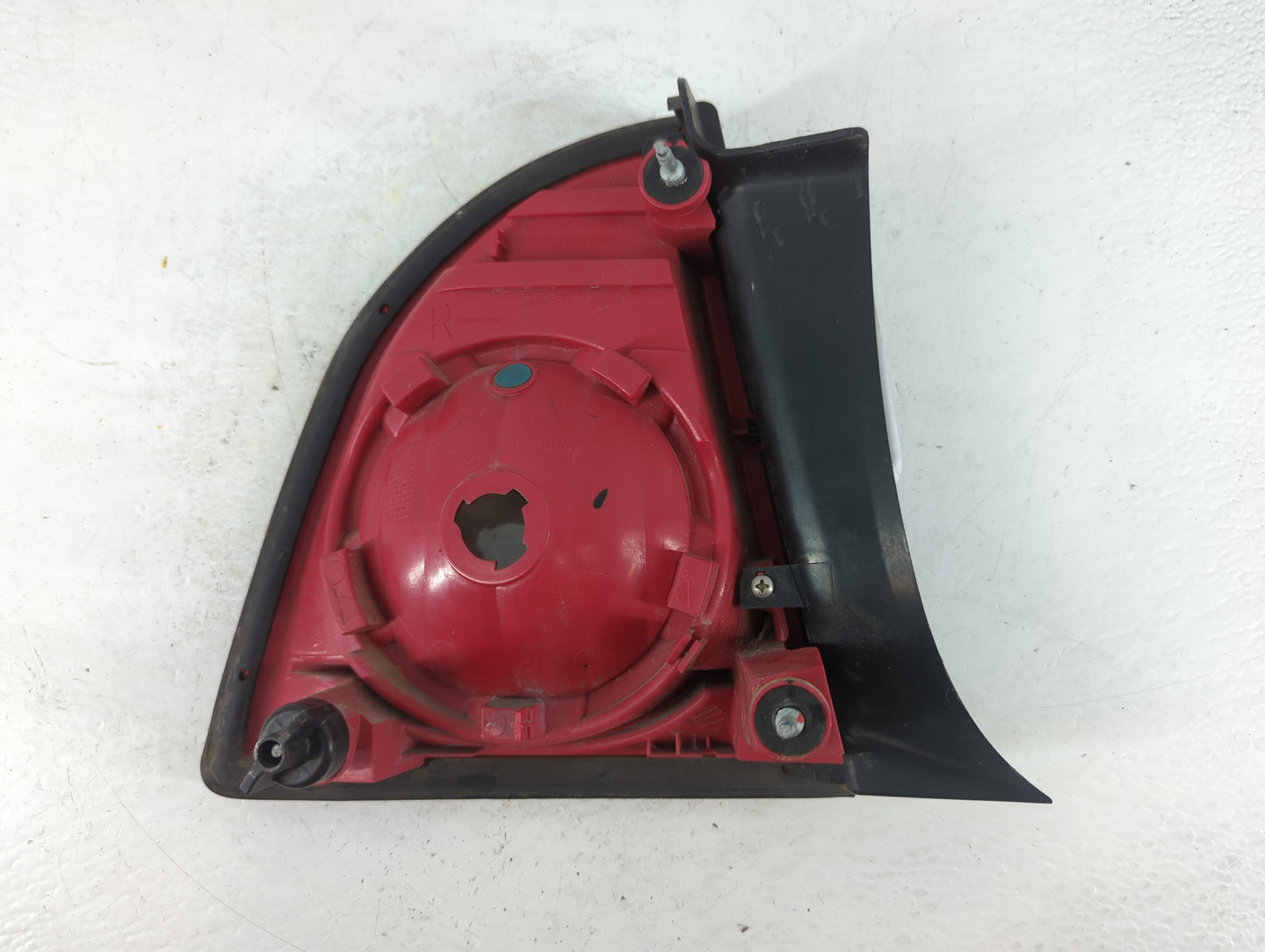 2010 Chevrolet Malibu Tail Light Assembly Passenger Right OEM P/N:GM 25879095 Fits OEM Used Auto Parts - Oemusedautoparts1.c