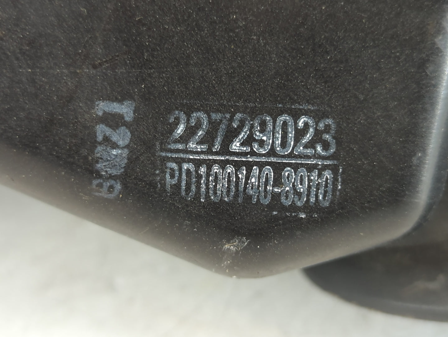 2008-2012 Chevrolet Malibu Air Cleaner Intake-duct Hose Tube - Oemusedautoparts1.com