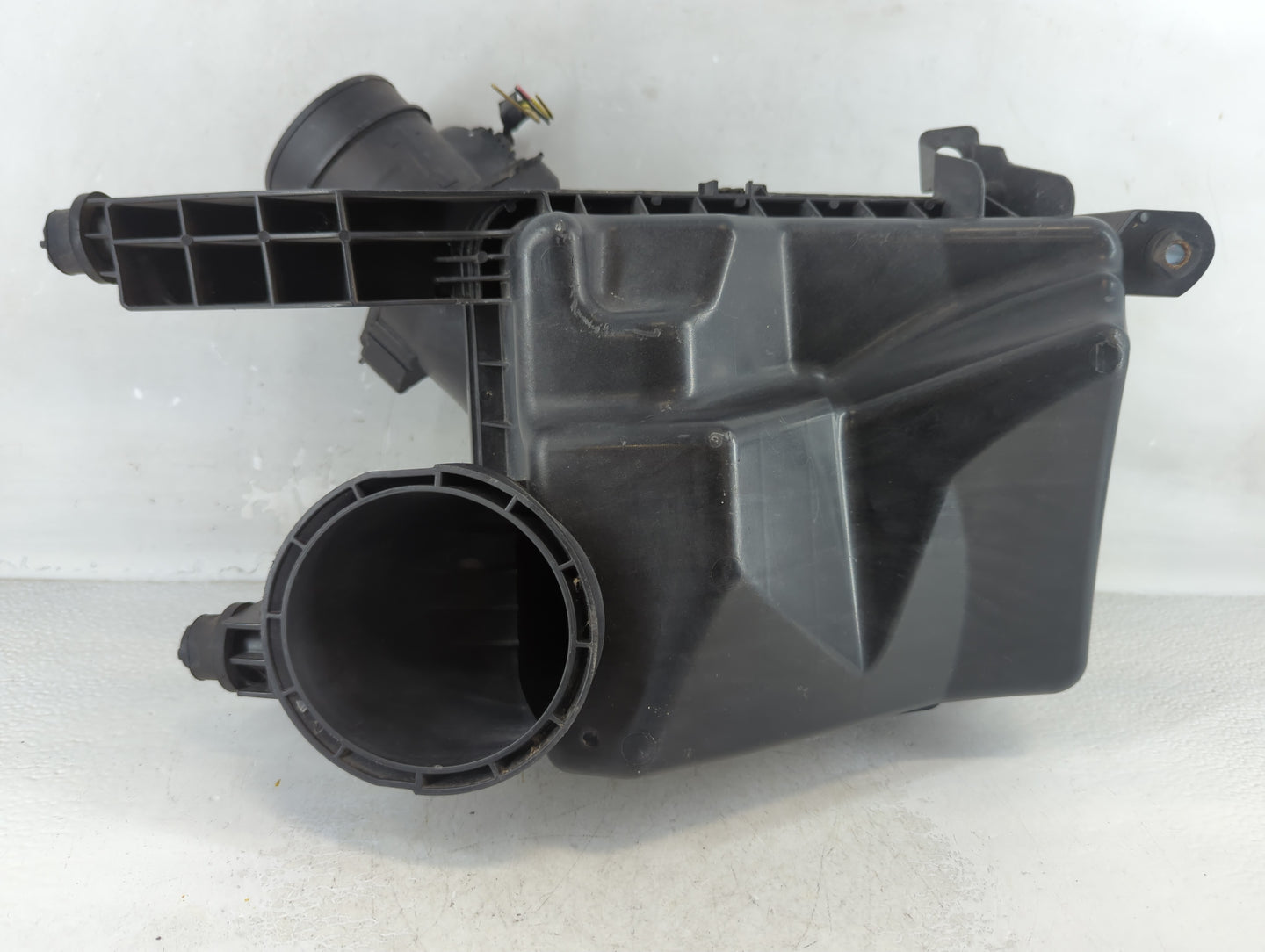 2008-2012 Chevrolet Malibu Air Cleaner Intake-duct Hose Tube - Oemusedautoparts1.com