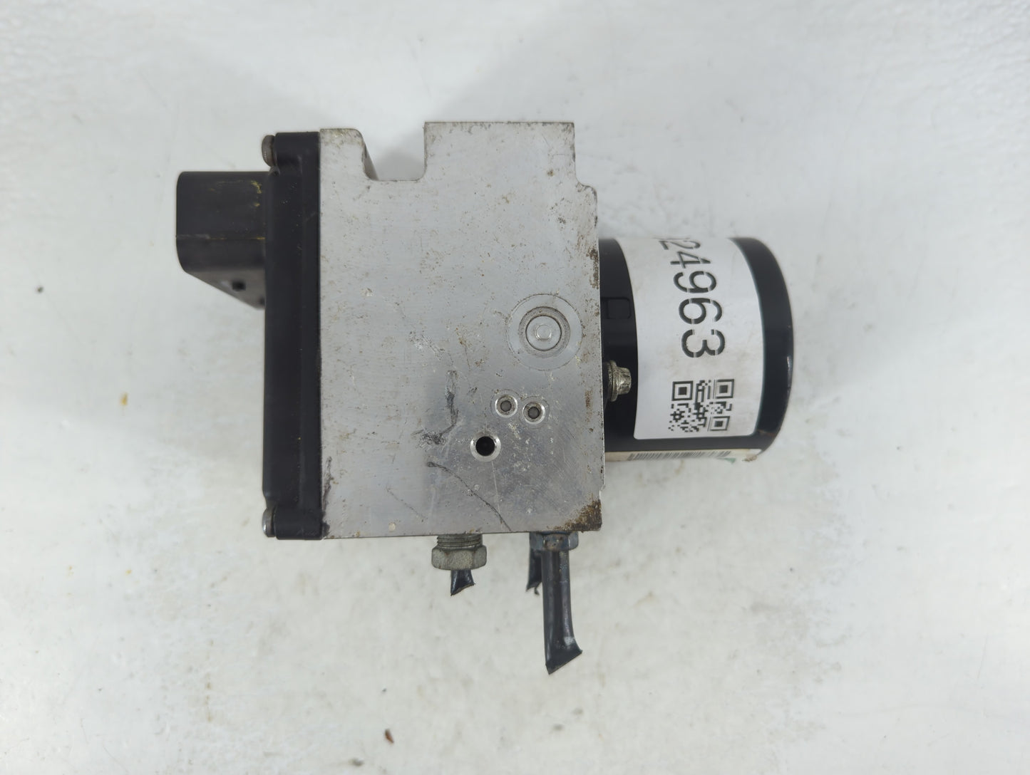 2010 Chevrolet Malibu ABS Pump Control Module Replacement P/N:25949990 Fits OEM Used Auto Parts - Oemusedautoparts1.com