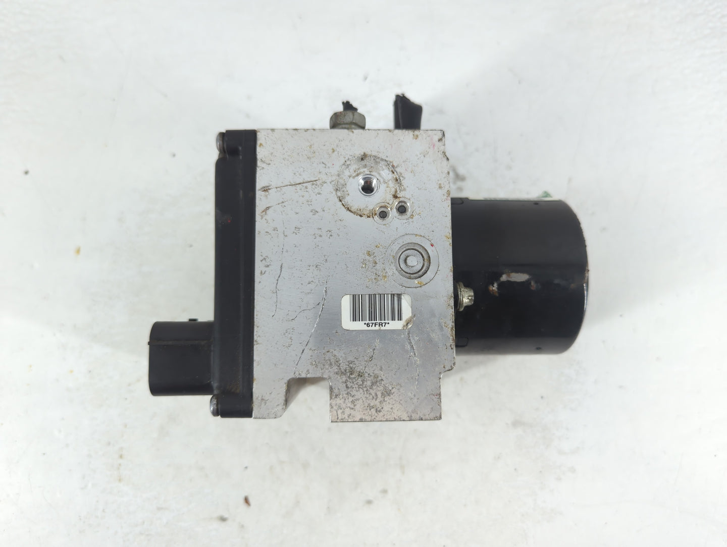 2010 Chevrolet Malibu ABS Pump Control Module Replacement P/N:25949990 Fits OEM Used Auto Parts - Oemusedautoparts1.com
