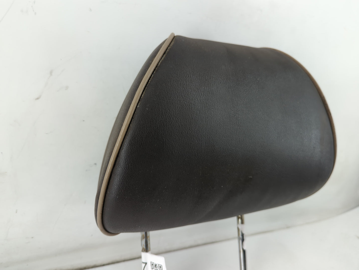 2010 Chevrolet Malibu Headrest Head Rest Rear Seat Fits OEM Used Auto Parts - Oemusedautoparts1.com