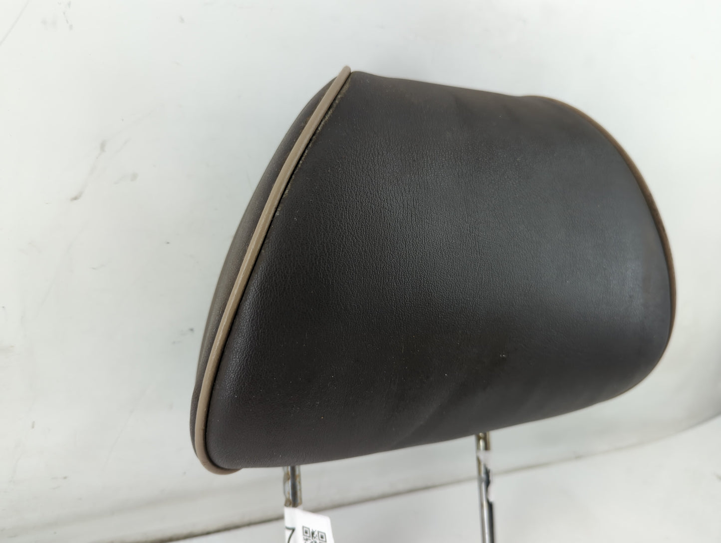 2010 Chevrolet Malibu Headrest Head Rest Rear Seat Fits OEM Used Auto Parts - Oemusedautoparts1.com